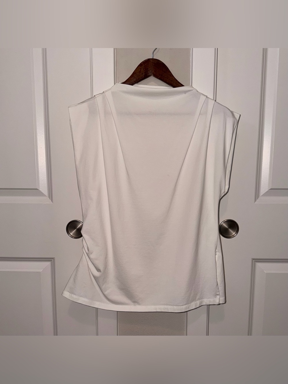 NWOT LOFT Sleeveless White Women's Top - Classic Clean Look Size XL